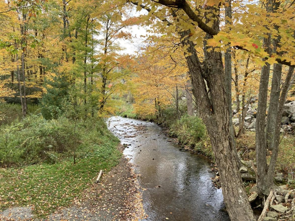 Log Cabin On Peaceful River Blowing Rock Εξωτερικό φωτογραφία